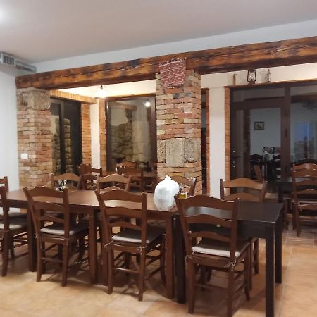 Hotel Slatki Snovi II Knin Exterior foto