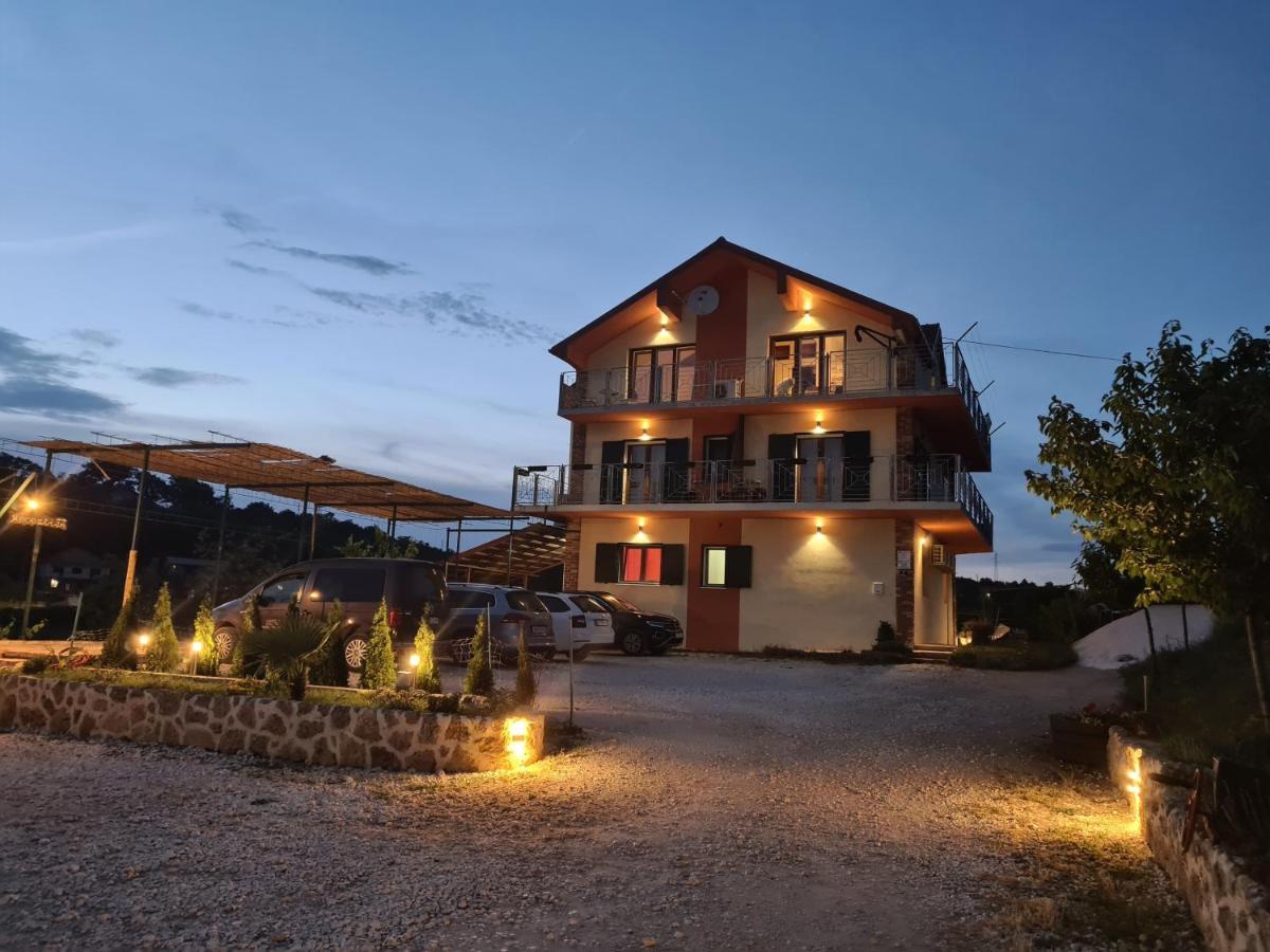 Hotel Slatki Snovi II Knin Exterior foto